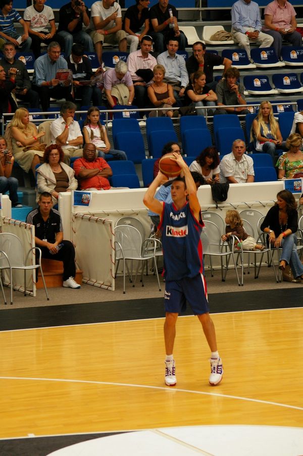 Basket Tournoi de Paris France Russie: Ferchaud - France Russie 19 08 2007 - 037